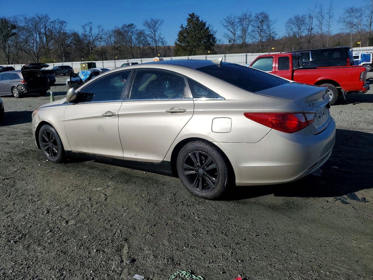 2011 HYUNDAI SONATA