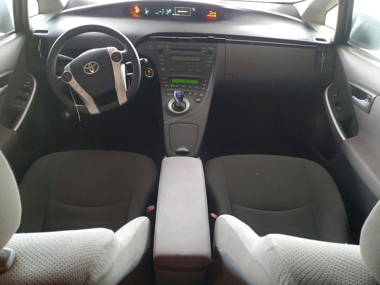 2011 TOYOTA PRIUS