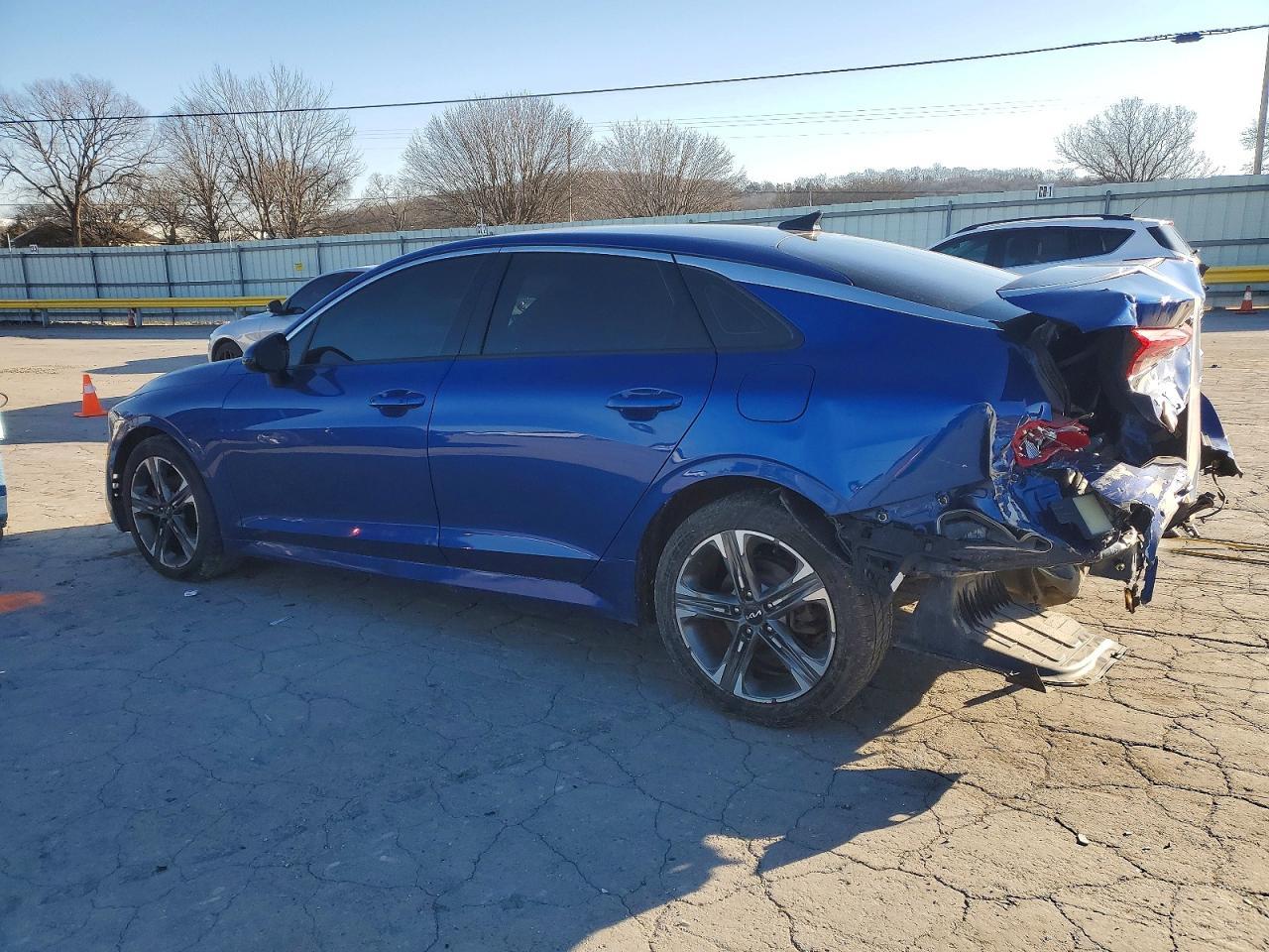 2022 KIA K5