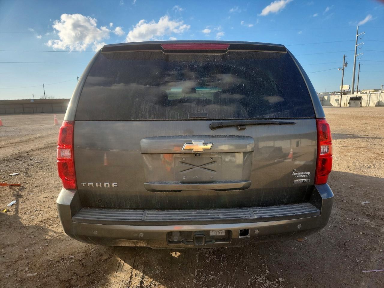 2011 CHEVROLET Tahoe