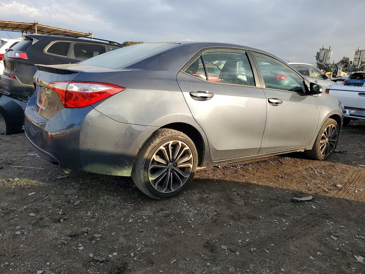 2016 TOYOTA COROLLA