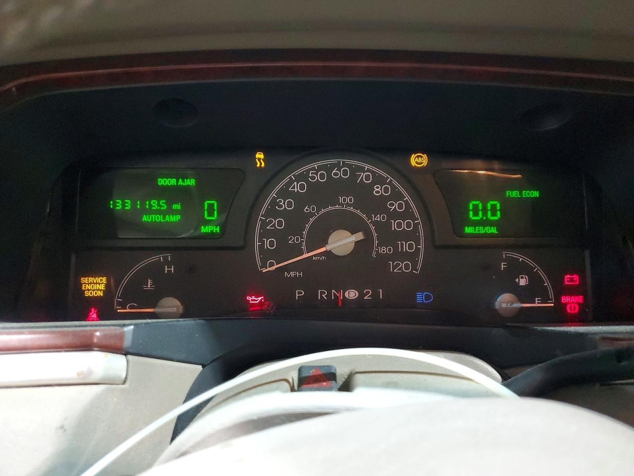 2003 LINCOLN Town Car