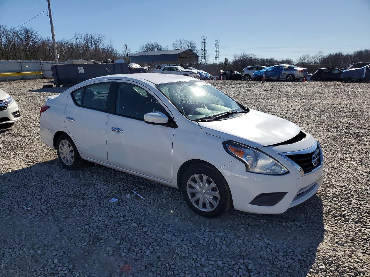 2019 NISSAN VERSA
