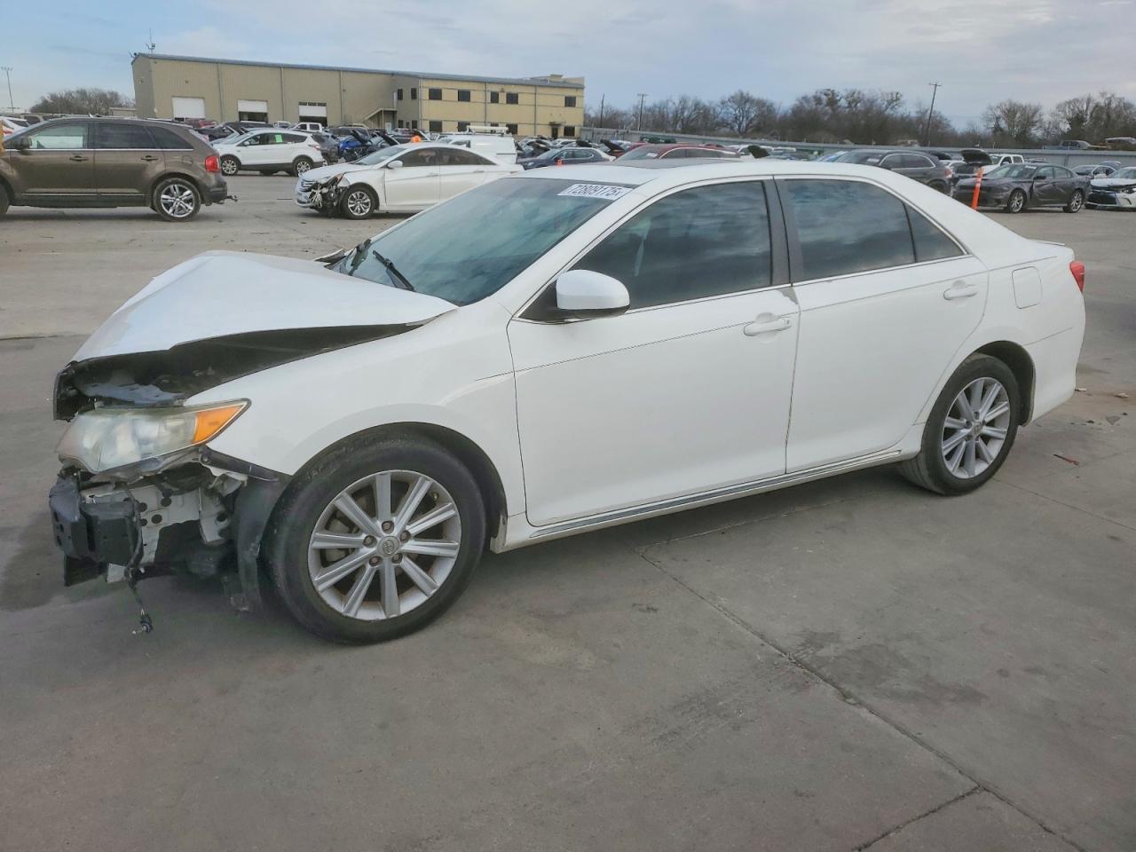 2014 TOYOTA CAMRY