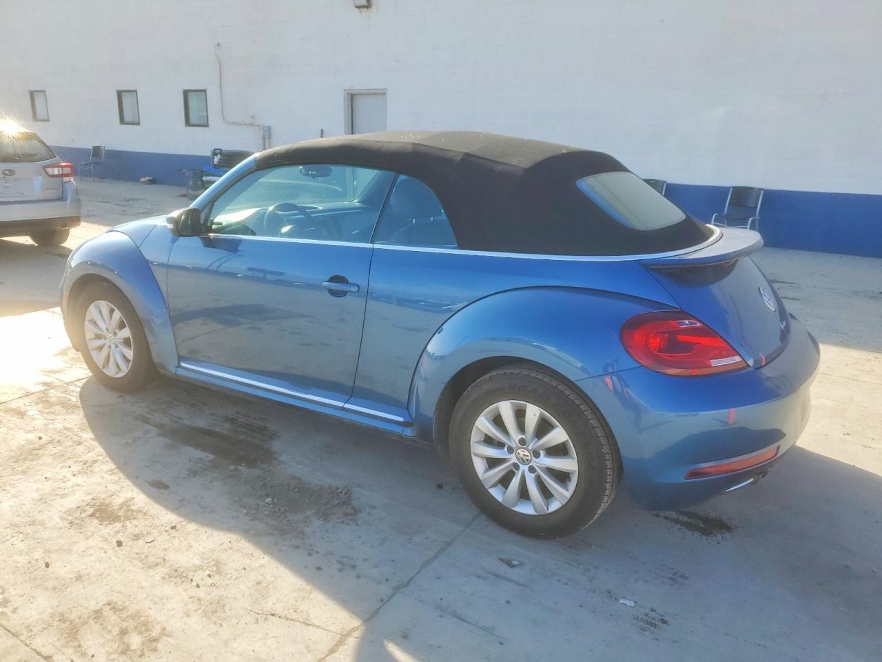 2019 VOLKSWAGEN Beetle