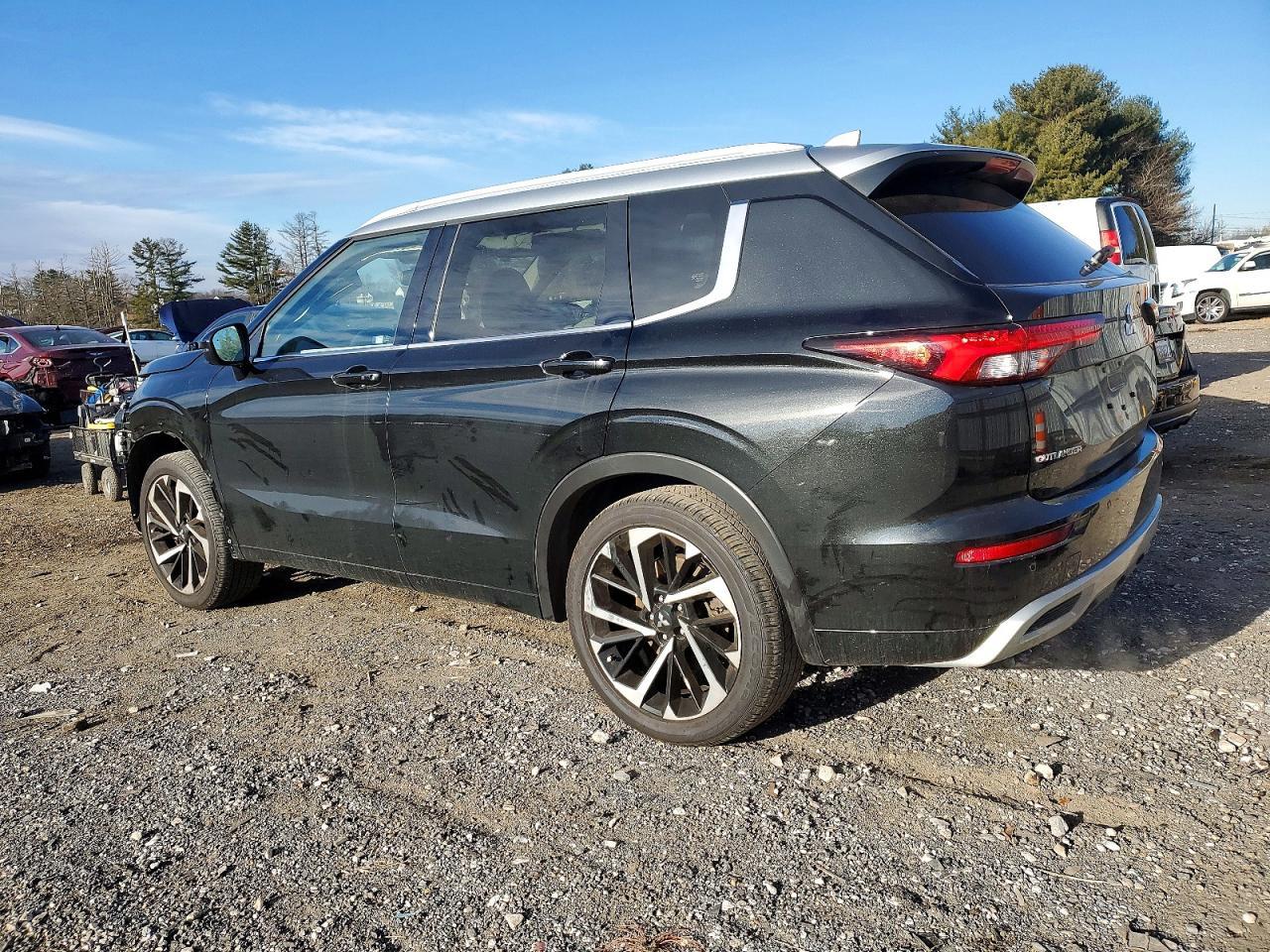 2024 MITSUBISHI outlander