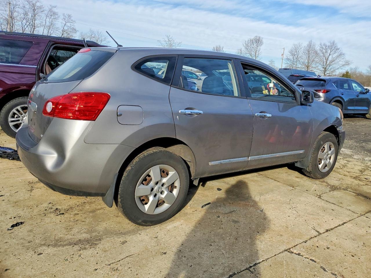 2014 NISSAN ROGUE