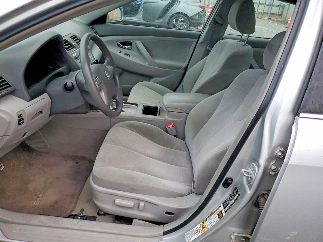 2011 TOYOTA CAMRY