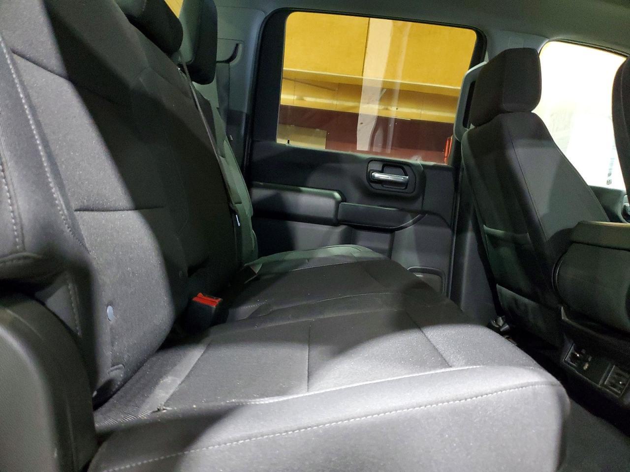 2024 CHEVROLET Silverado