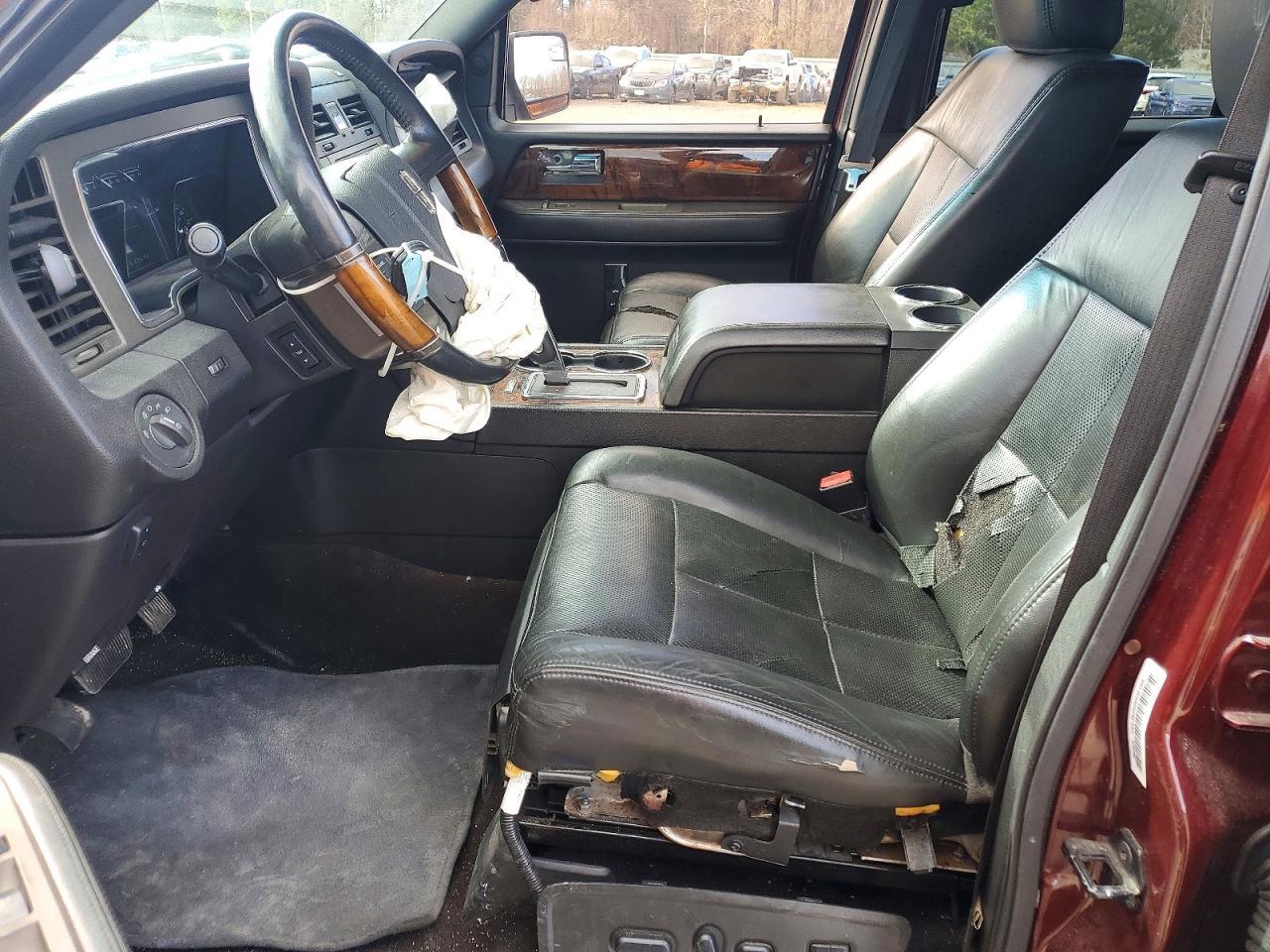 2012 Lincoln Townhouse Navigator
