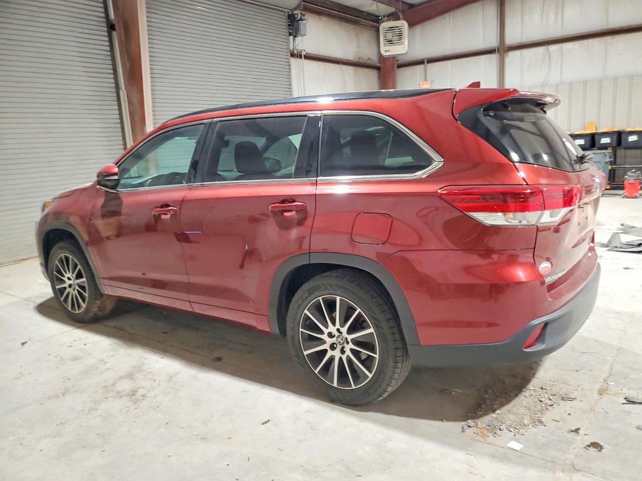 2018 TOYOTA HIGHLANDER