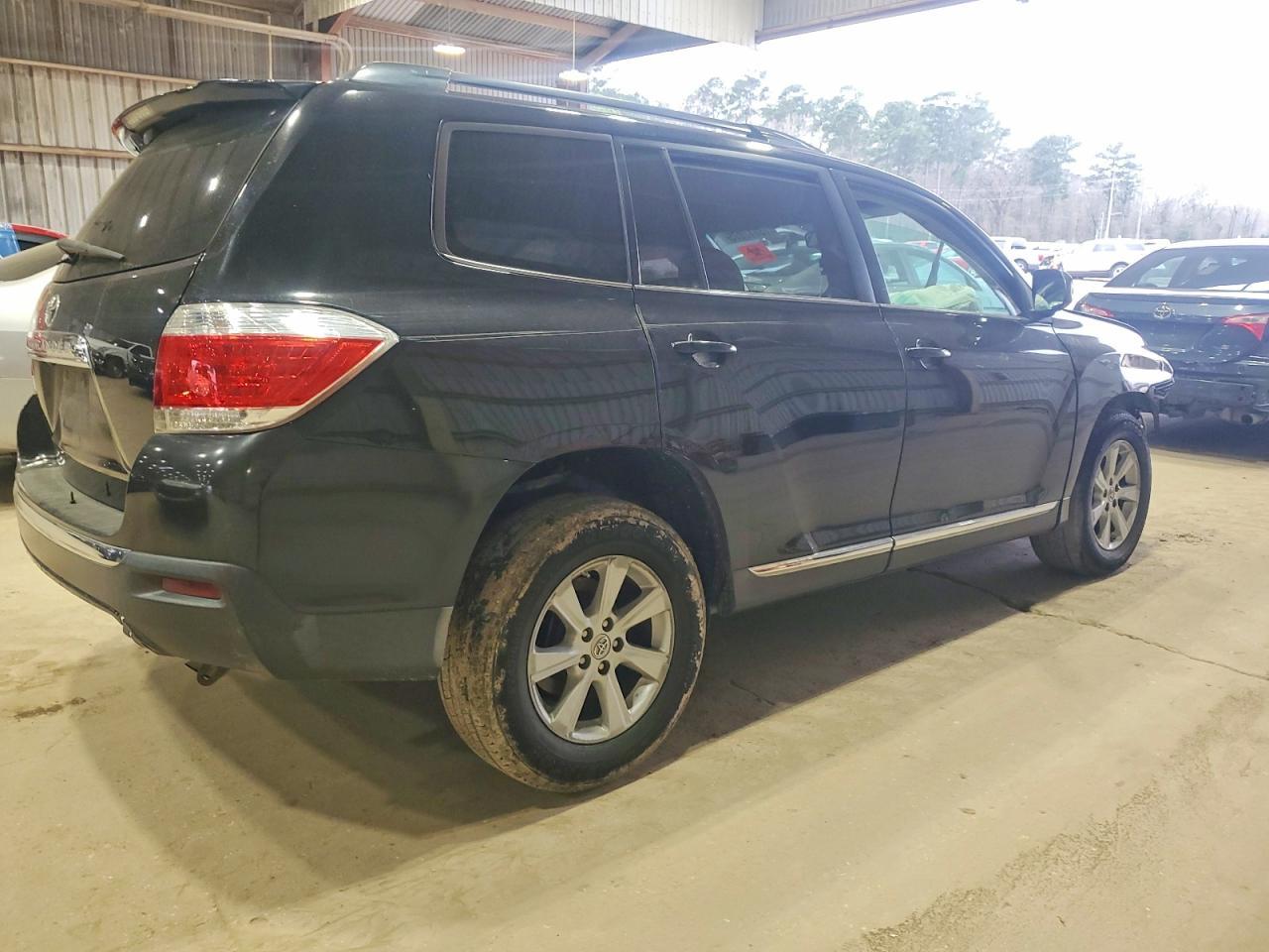 2013 TOYOTA HIGHLANDER