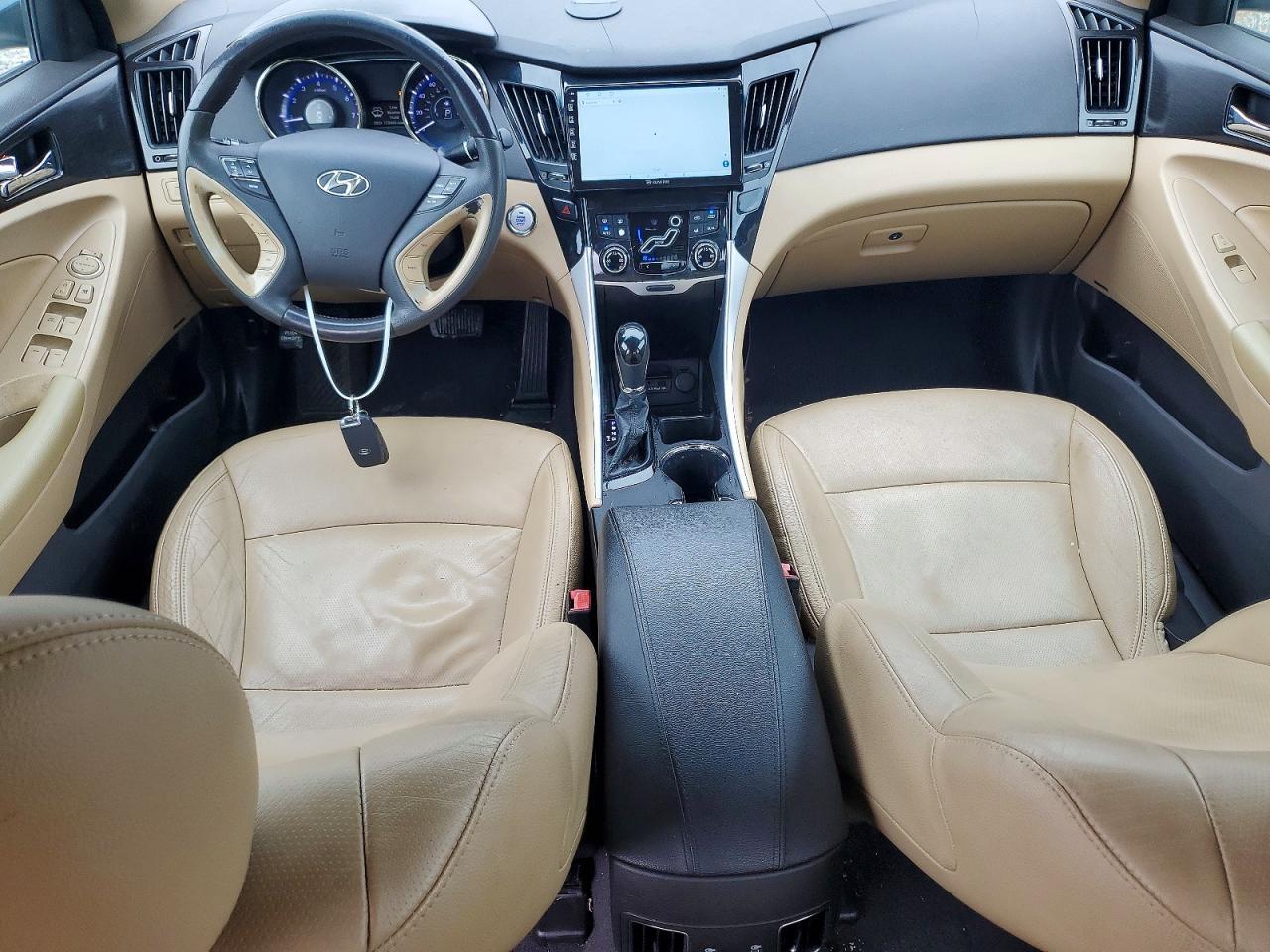 2011 HYUNDAI SONATA