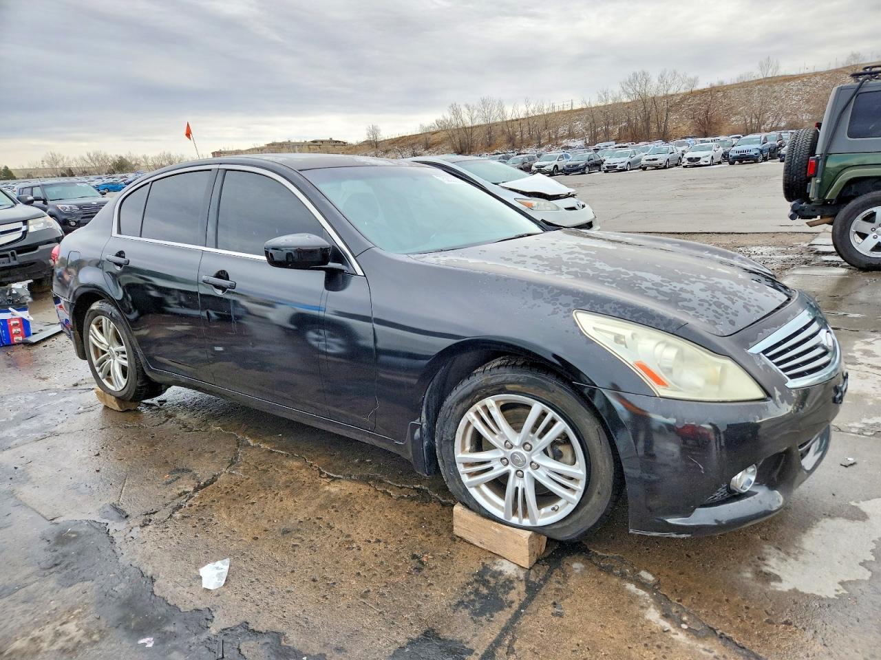 2013 INFINITI G37