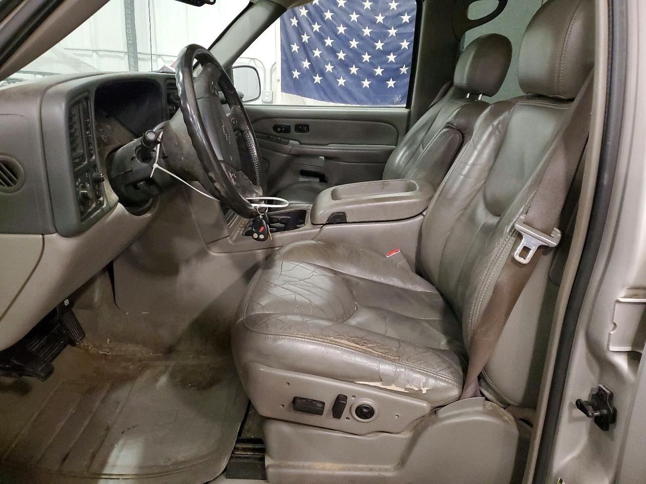 2004 CHEVROLET Tahoe