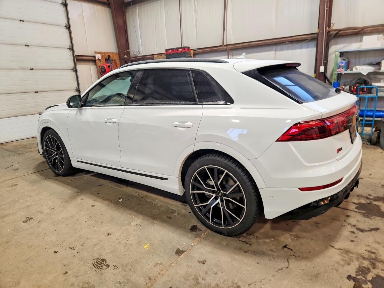 2025 AUDI Q8