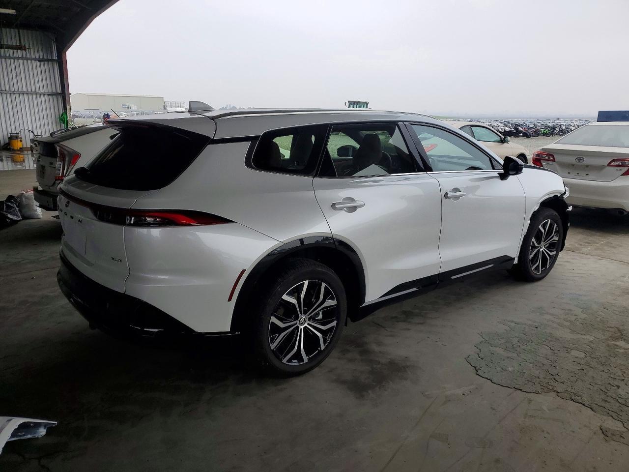 2025 TOYOTA Crown