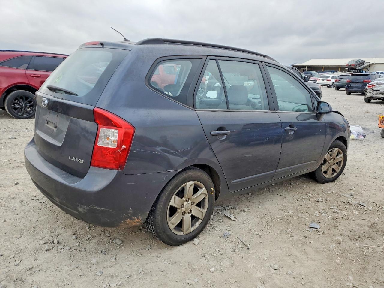 2008 KIA RONDO