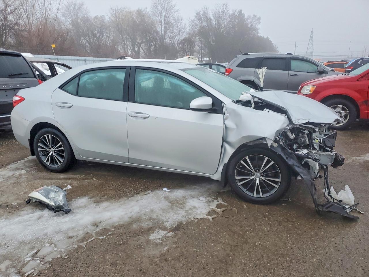 2016 TOYOTA COROLLA