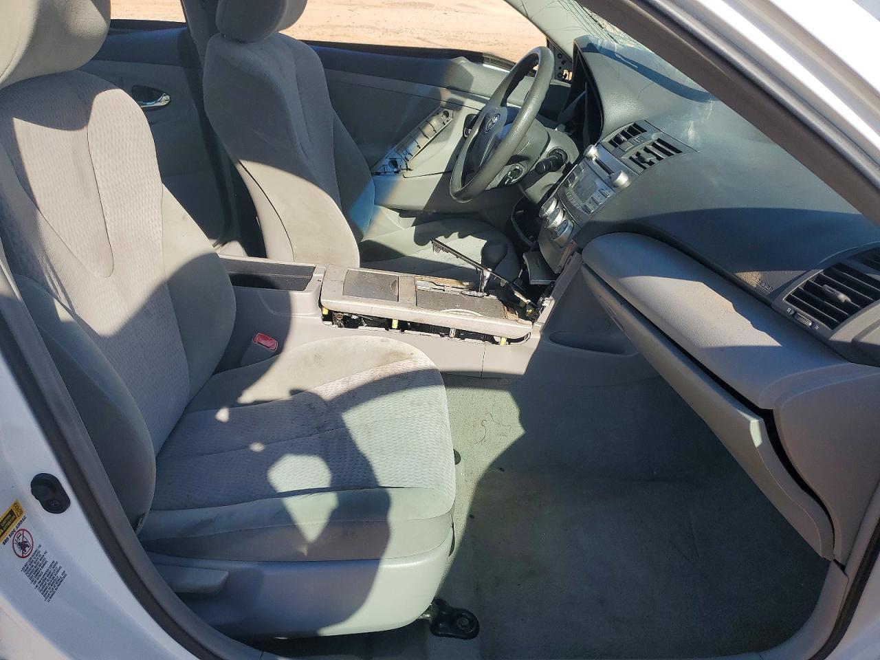 2011 TOYOTA CAMRY