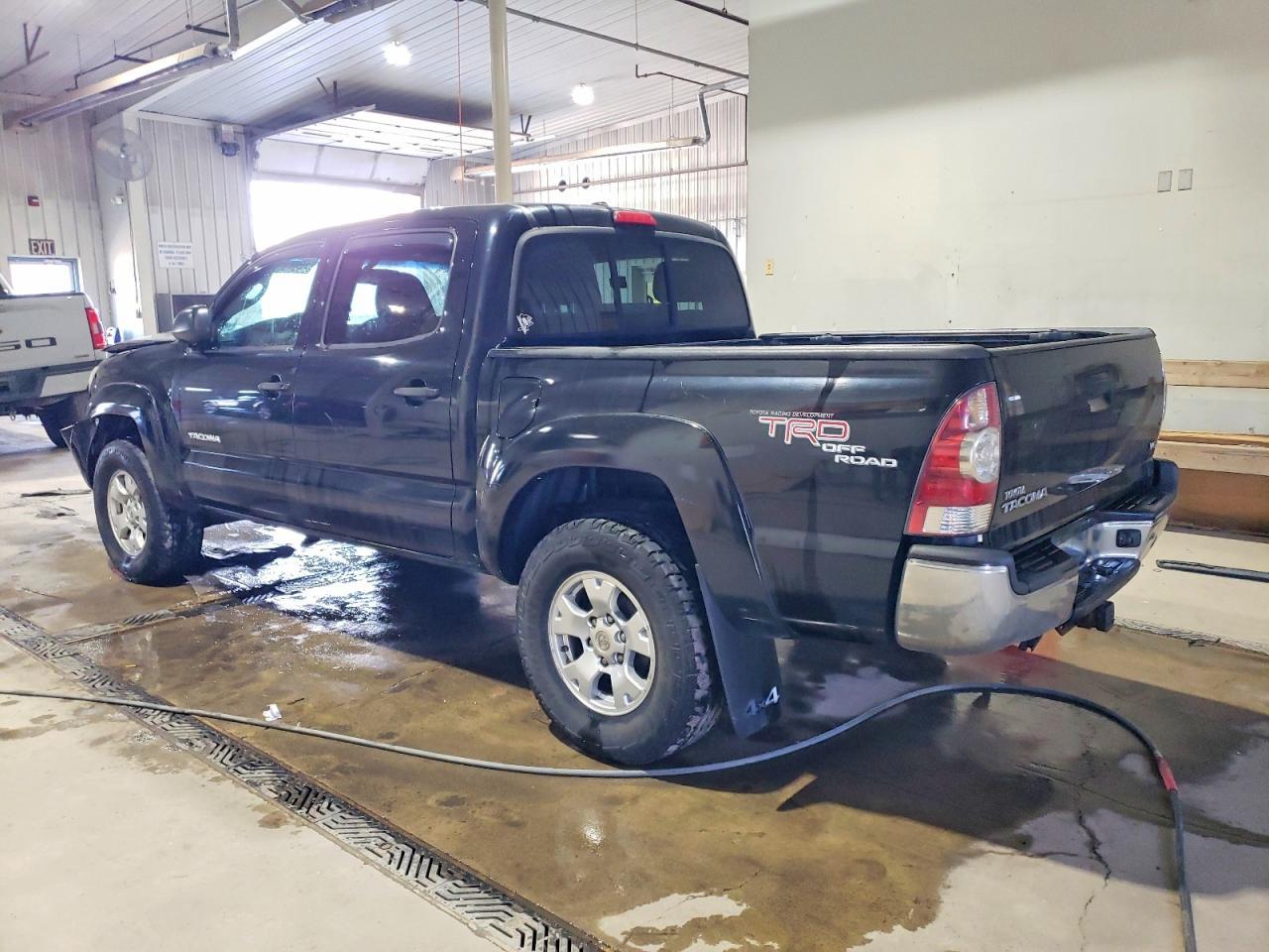 2011 TOYOTA TACOMA