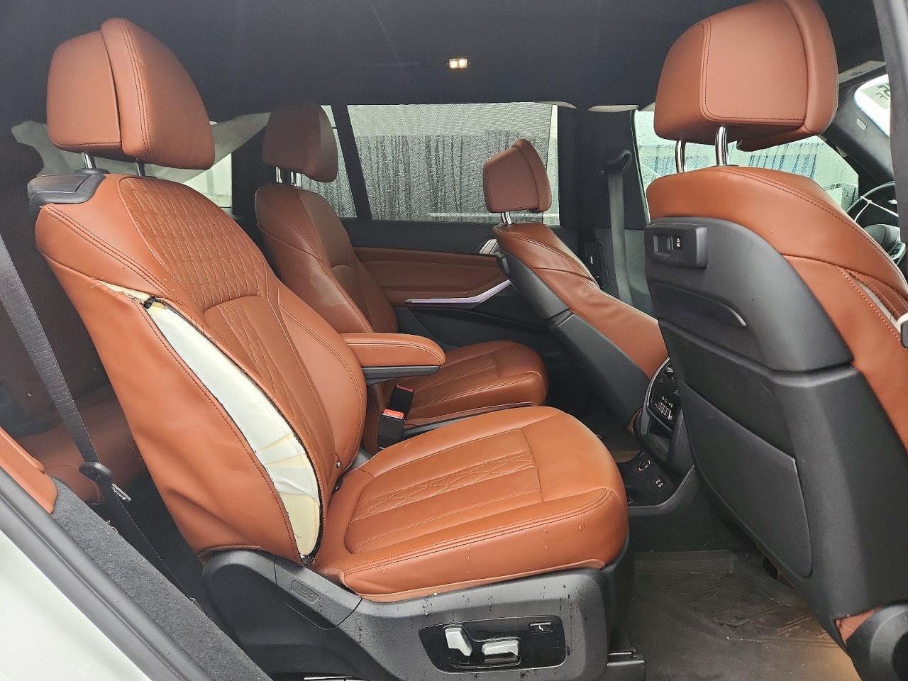 2022 BMW X7