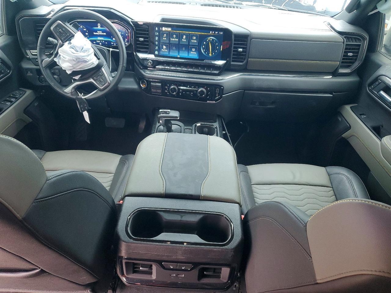 2025 CHEVROLET Silverado