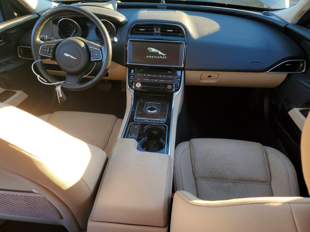 2017 JAGUAR XE