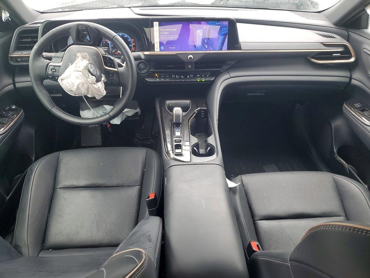 2025 TOYOTA Crown