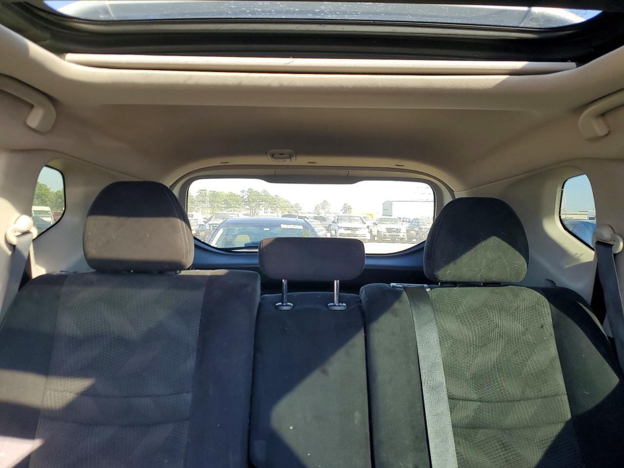 2015 NISSAN ROGUE