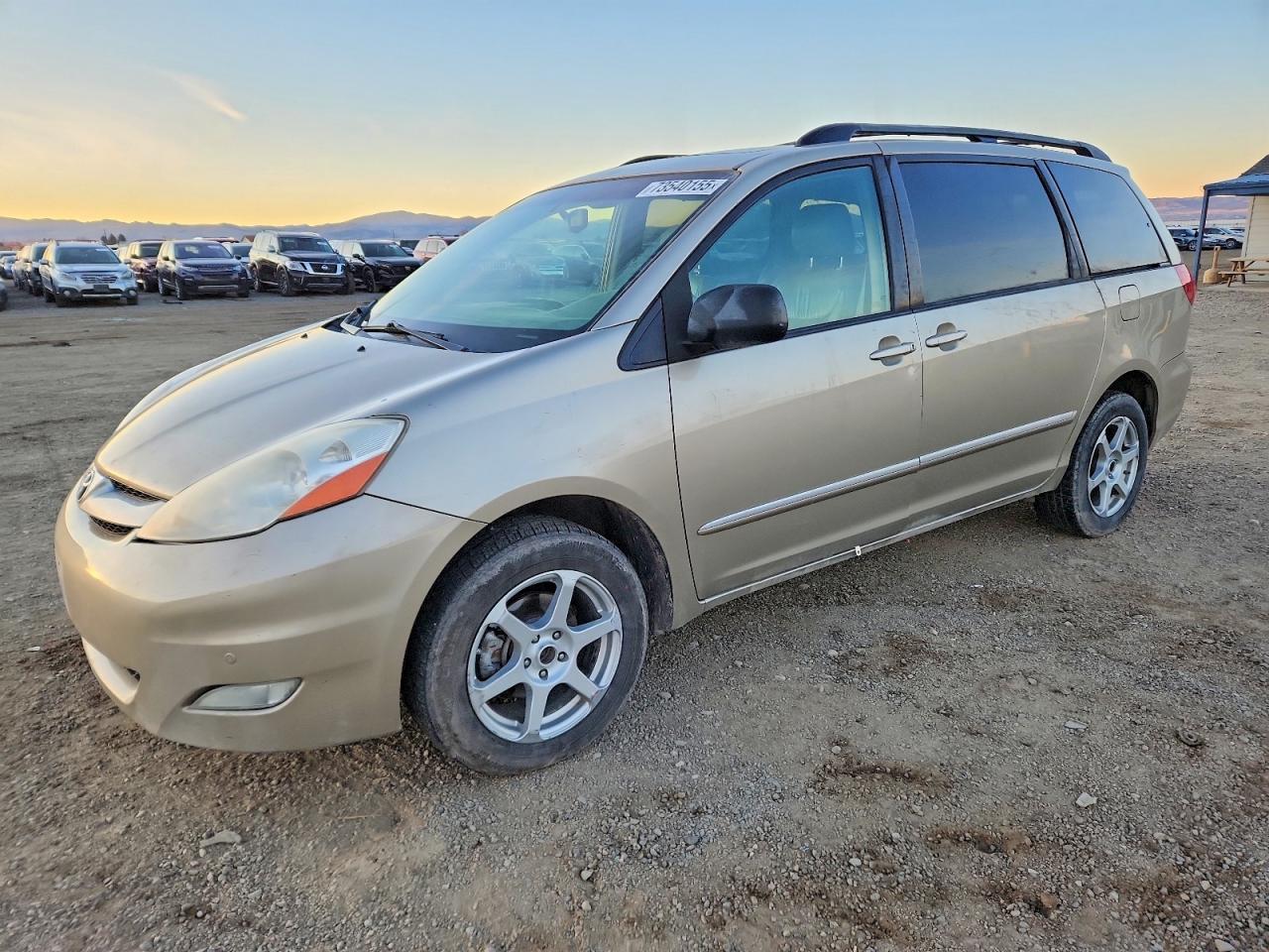 2008 TOYOTA SIENNA