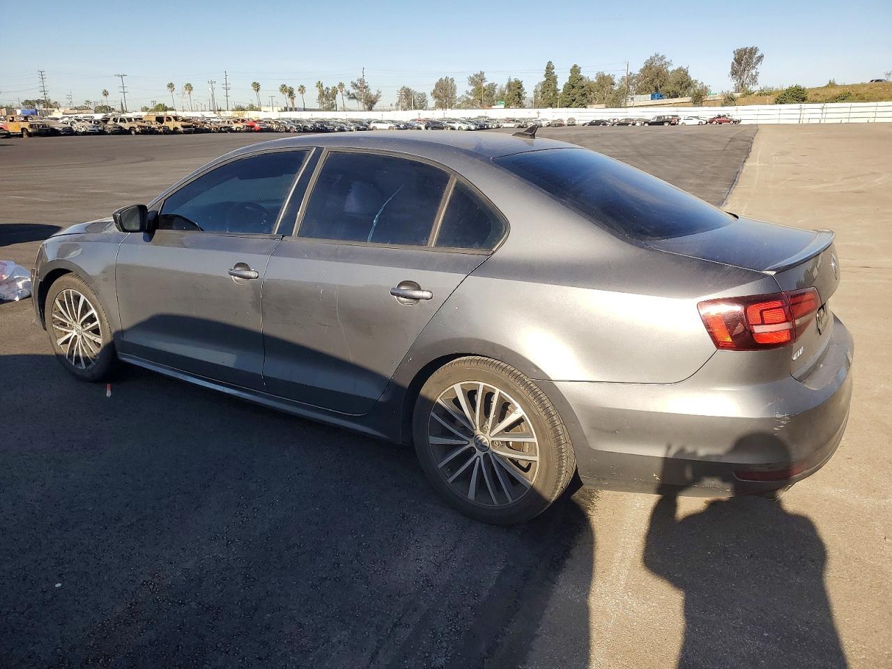 2016 VOLKSWAGEN JETTA