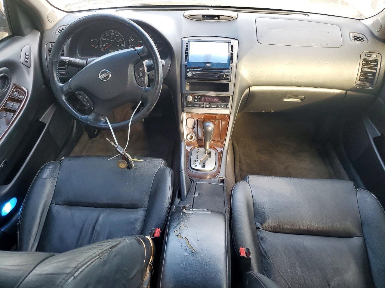 2002 NISSAN Maxima