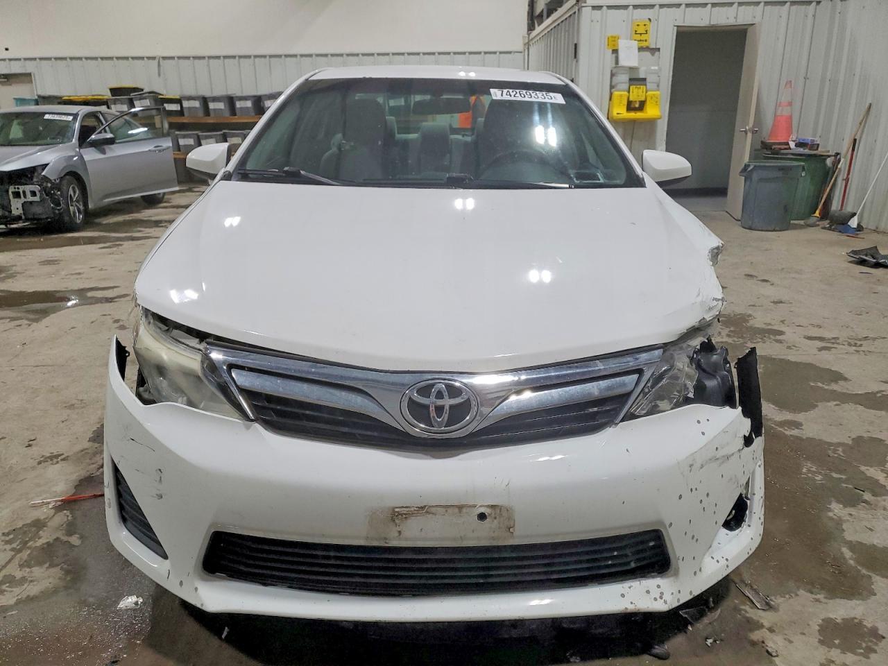 2014 TOYOTA CAMRY