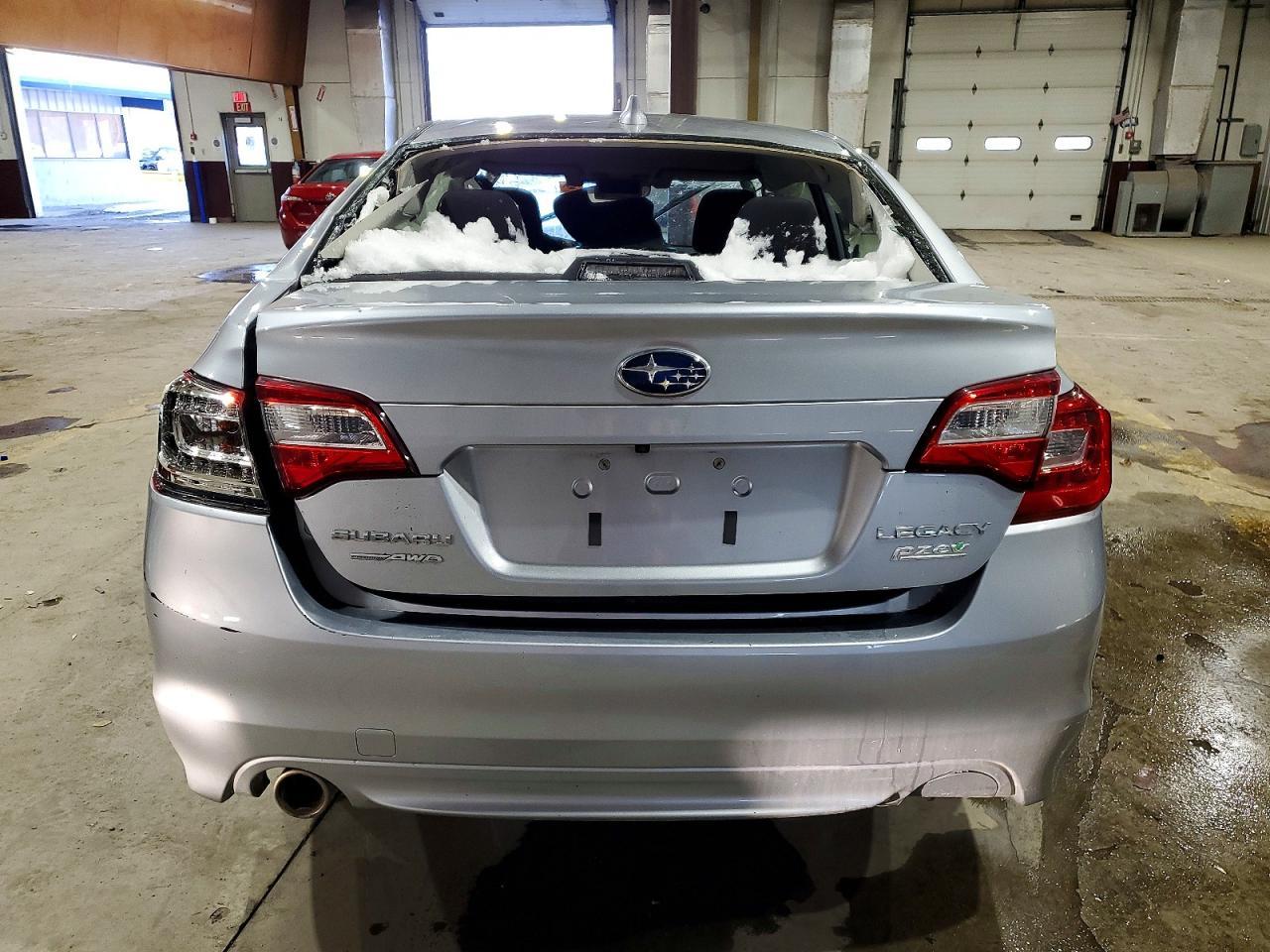 2017 SUBARU Legacy