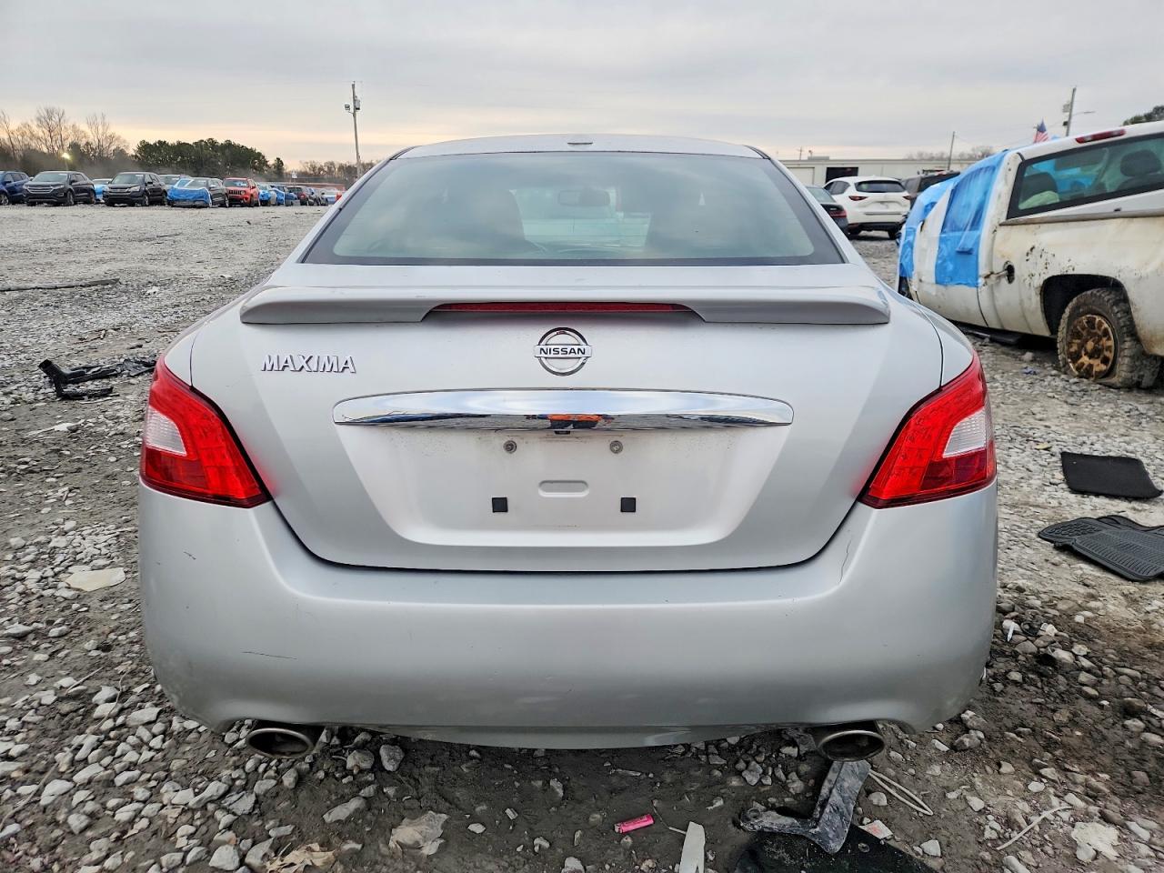 2011 NISSAN Maxima