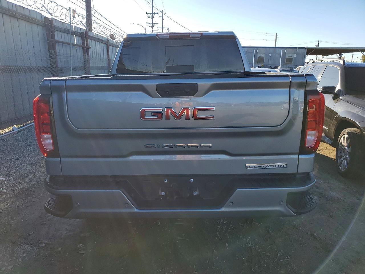 2025 GMC Sierra