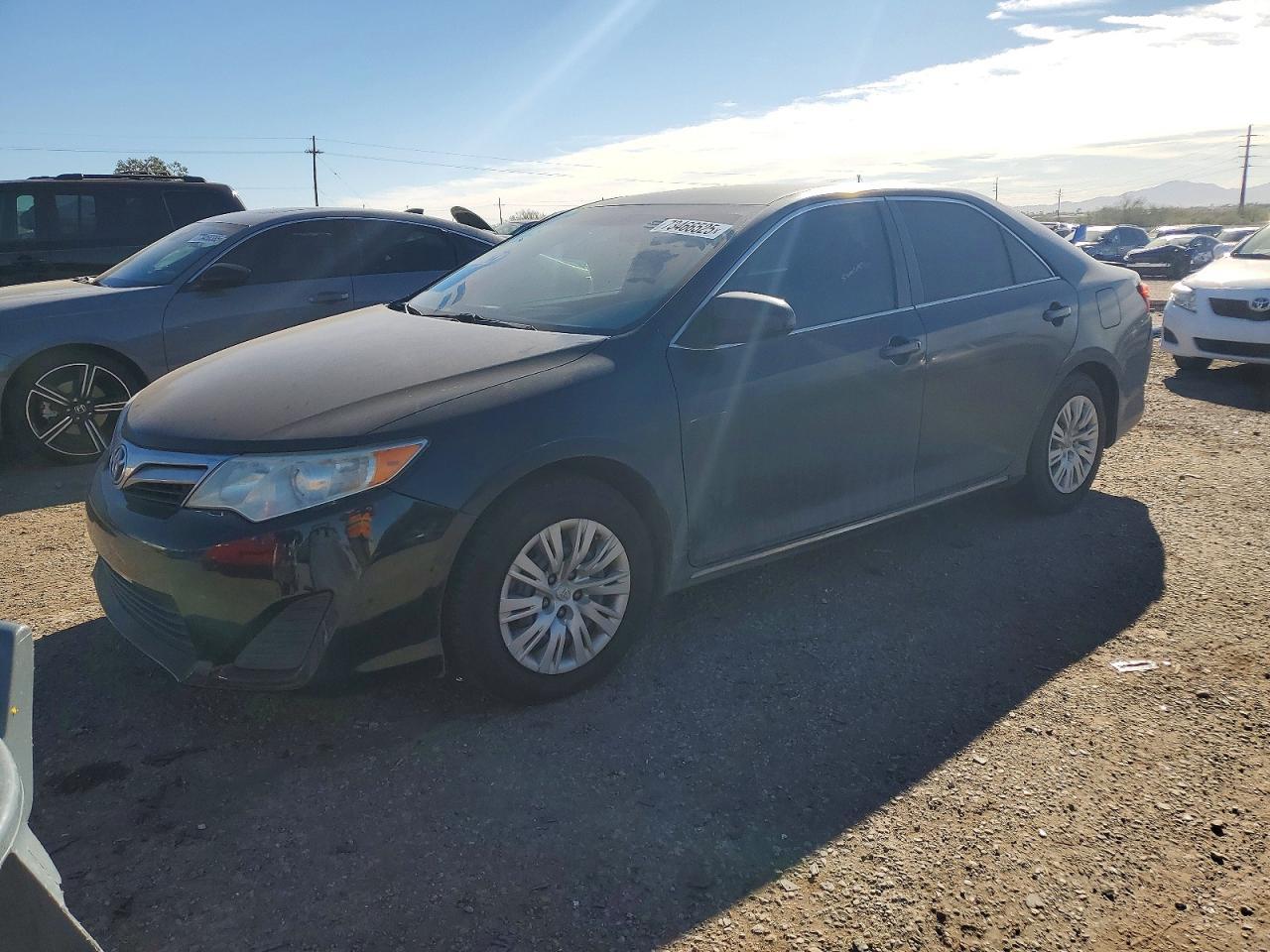 2014 TOYOTA CAMRY