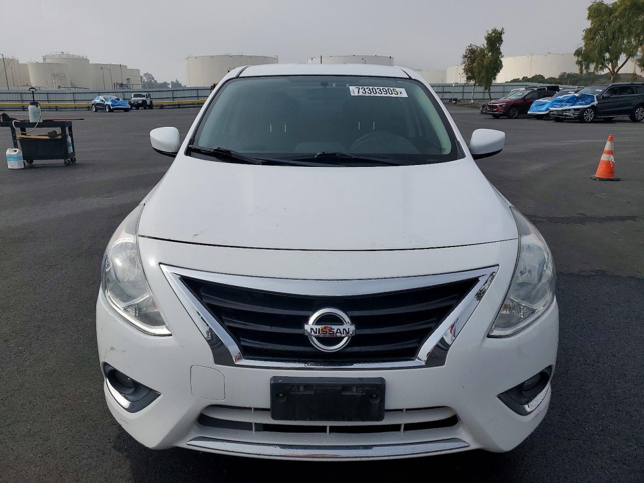 2017 NISSAN VERSA