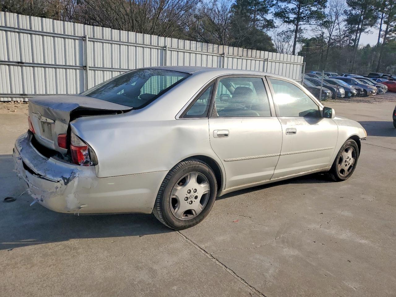 2003 TOYOTA Avalon
