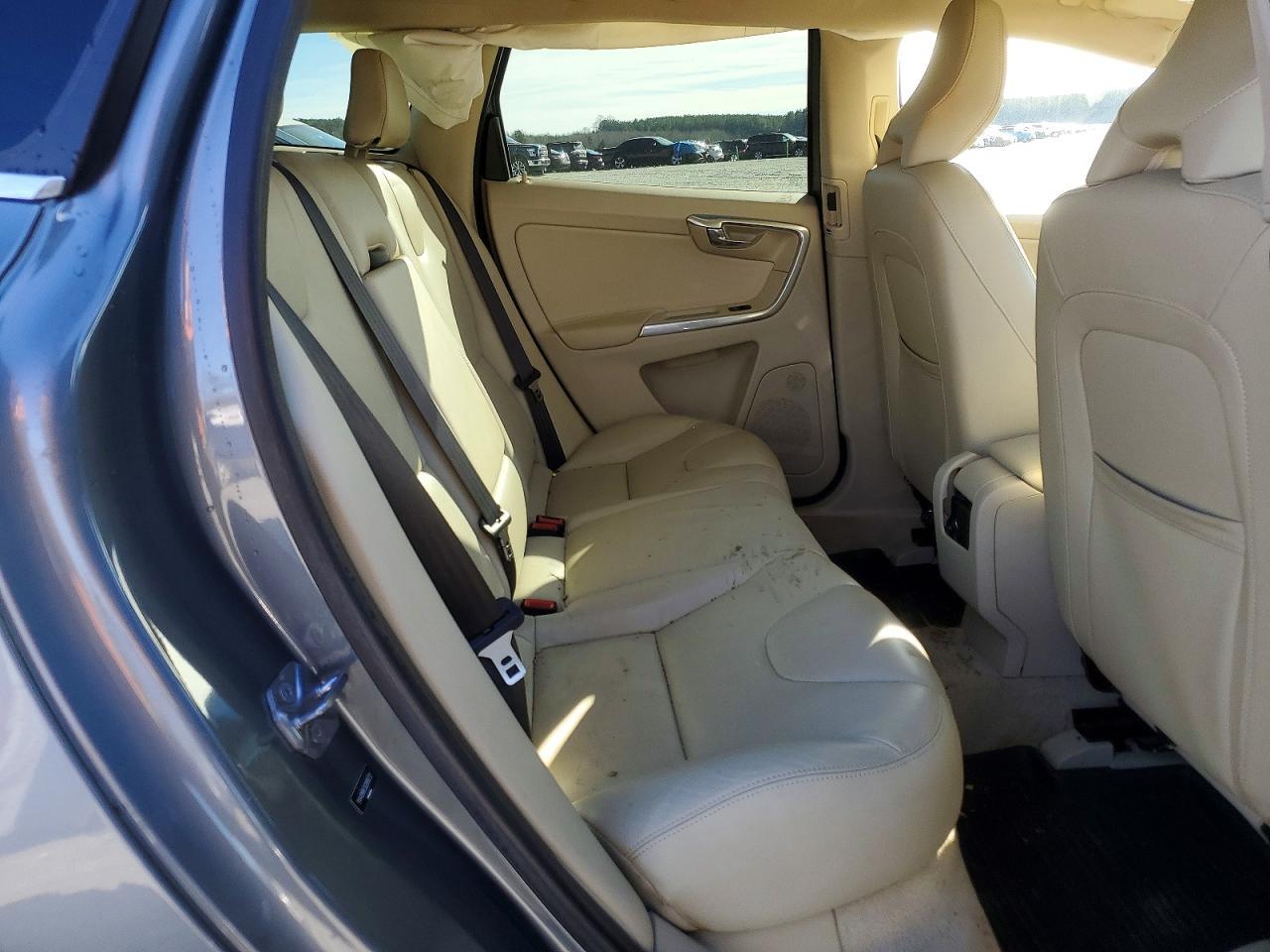 2016 VOLVO XC60