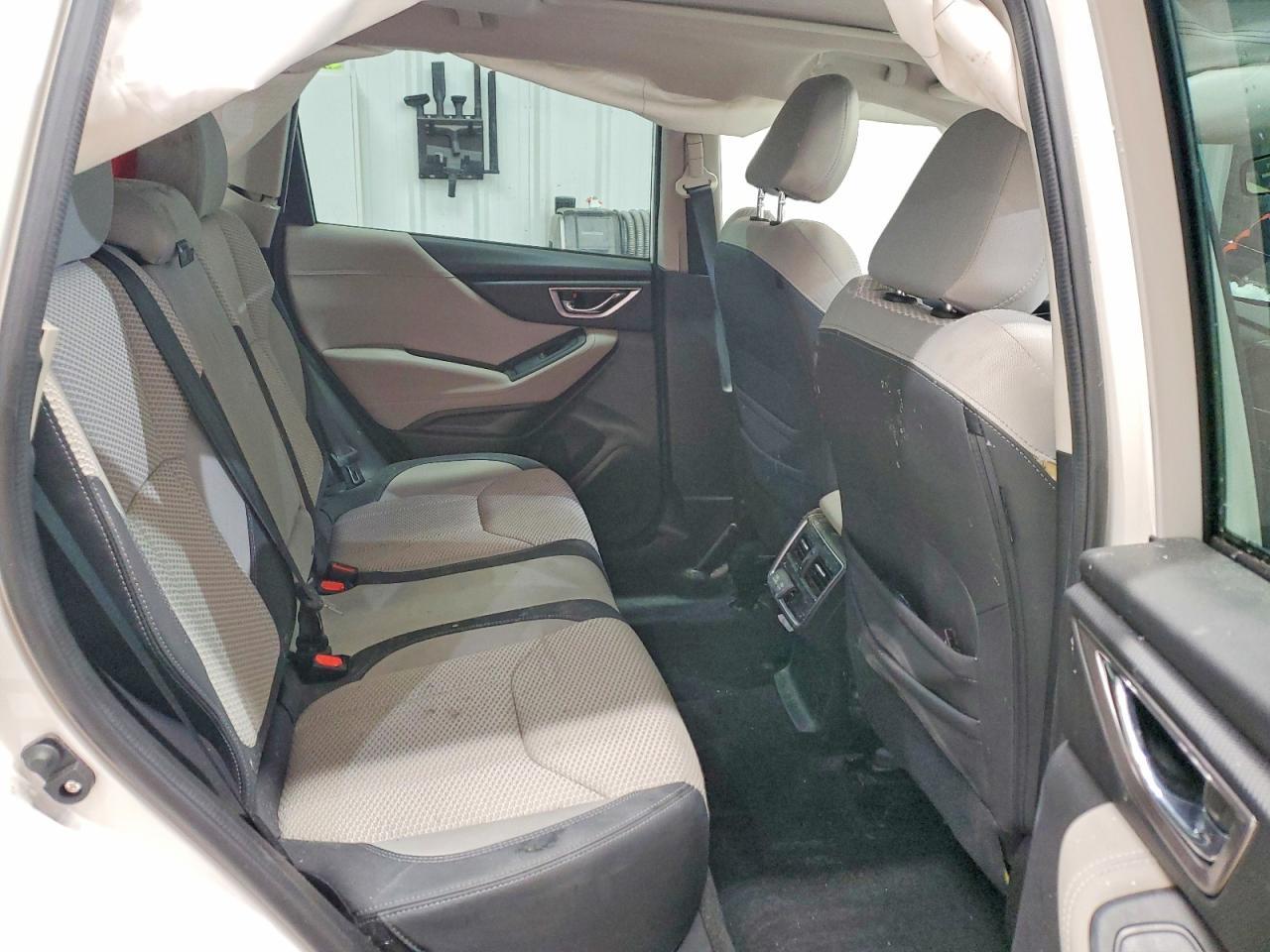 2022 SUBARU FORESTER