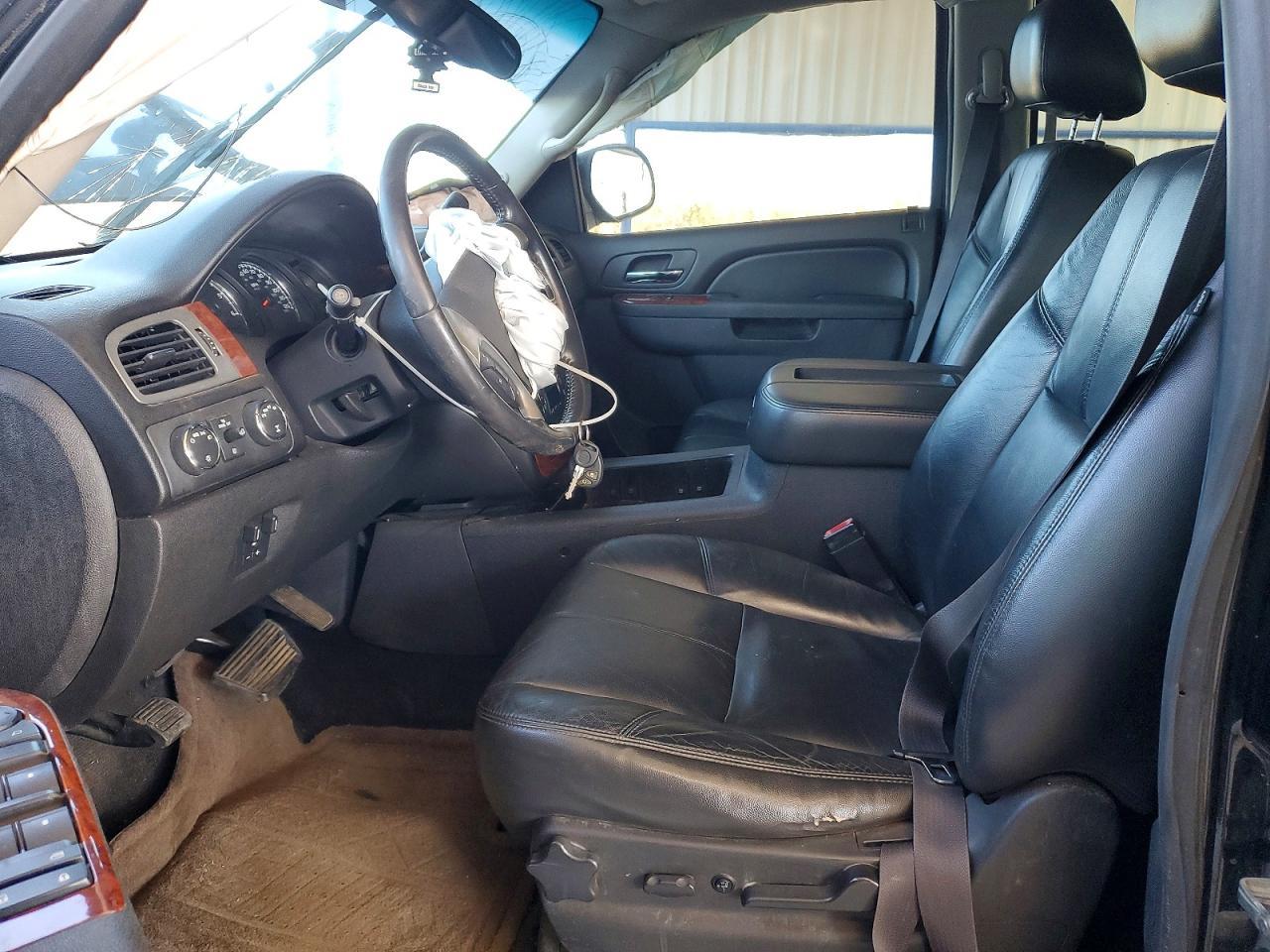 2011 CHEVROLET Suburban