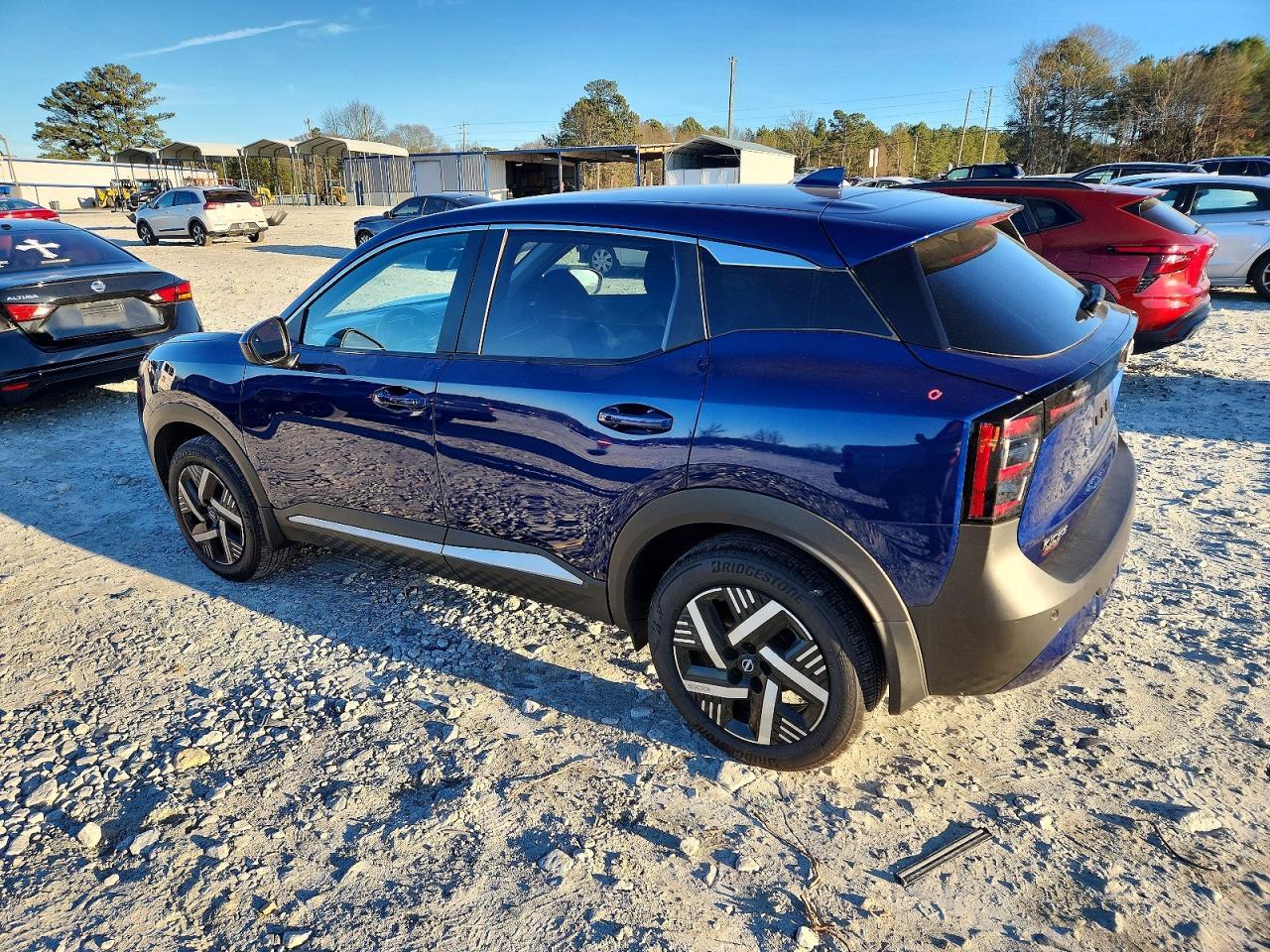 2025 NISSAN KICKS