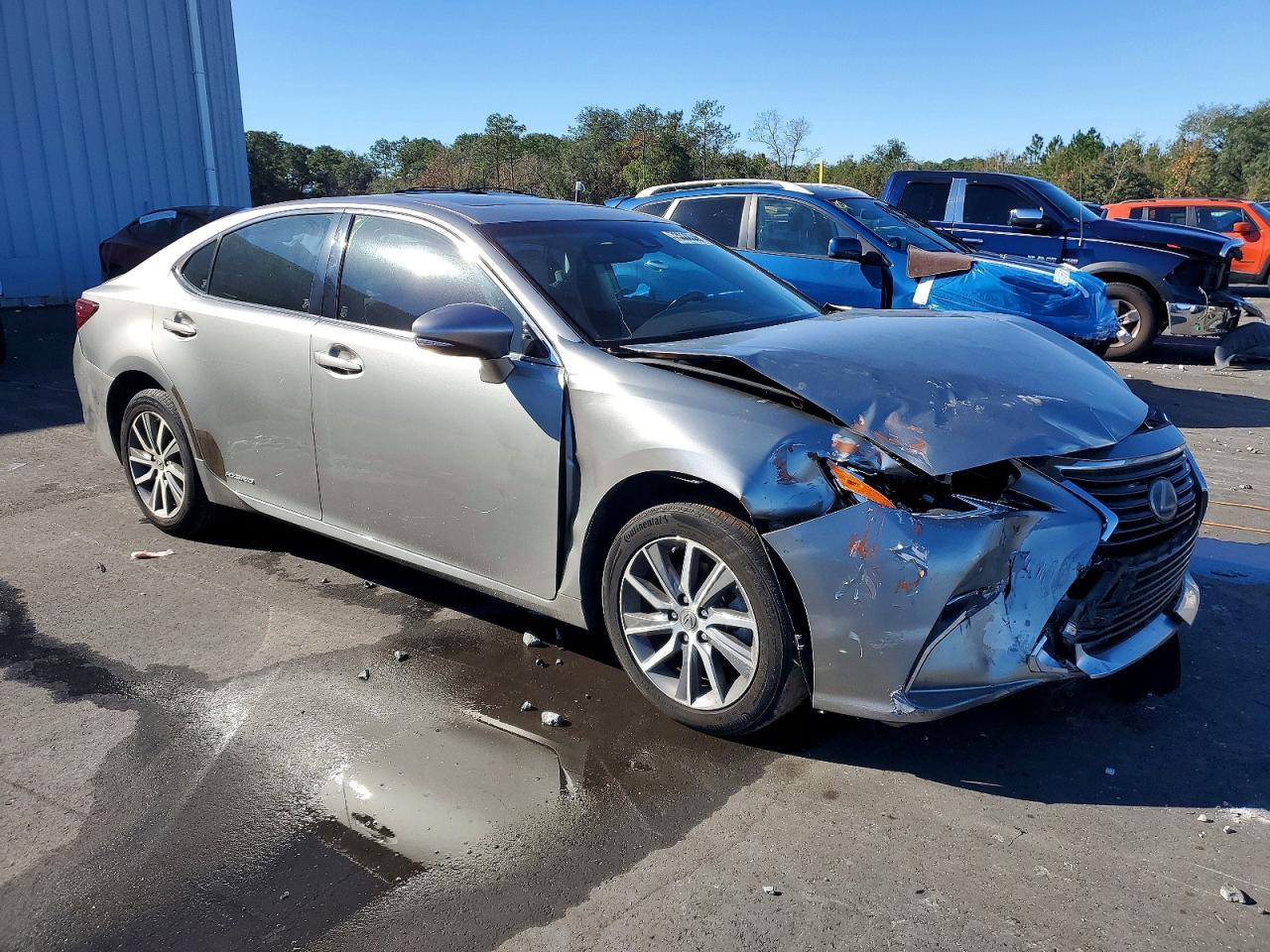 2016 LEXUS ES 300H
