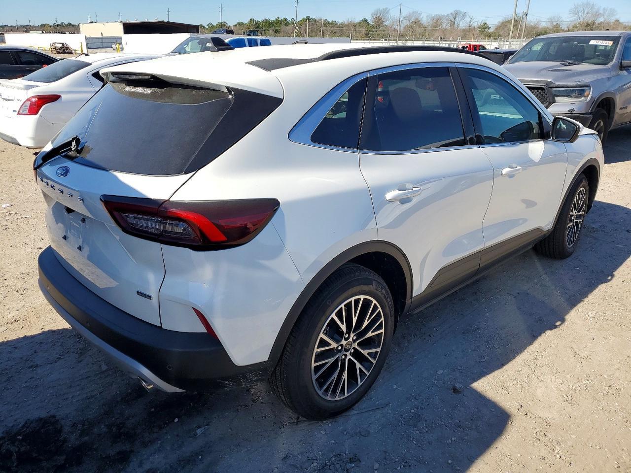 2025 FORD ESCAPE