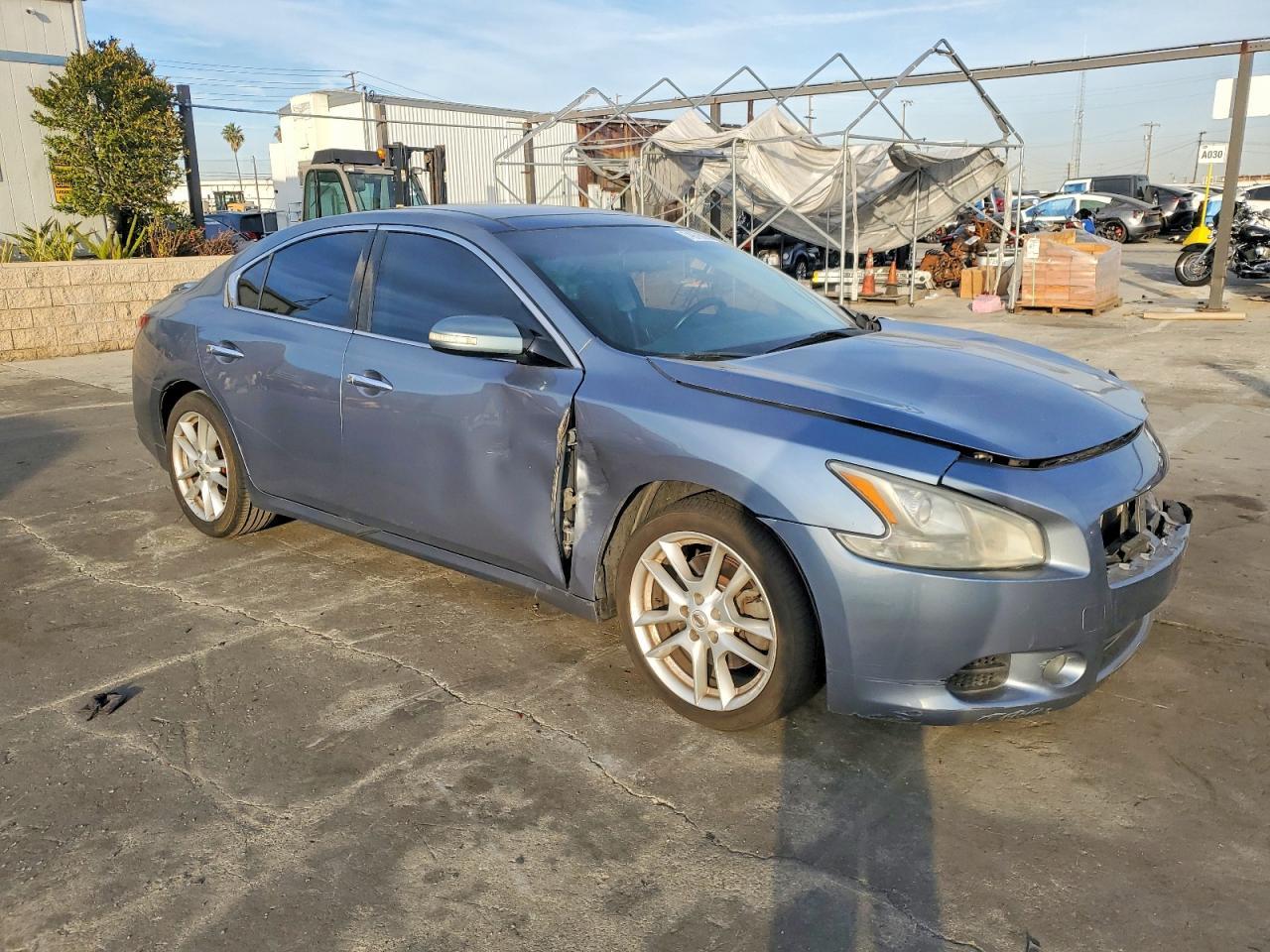 2011 NISSAN Maxima