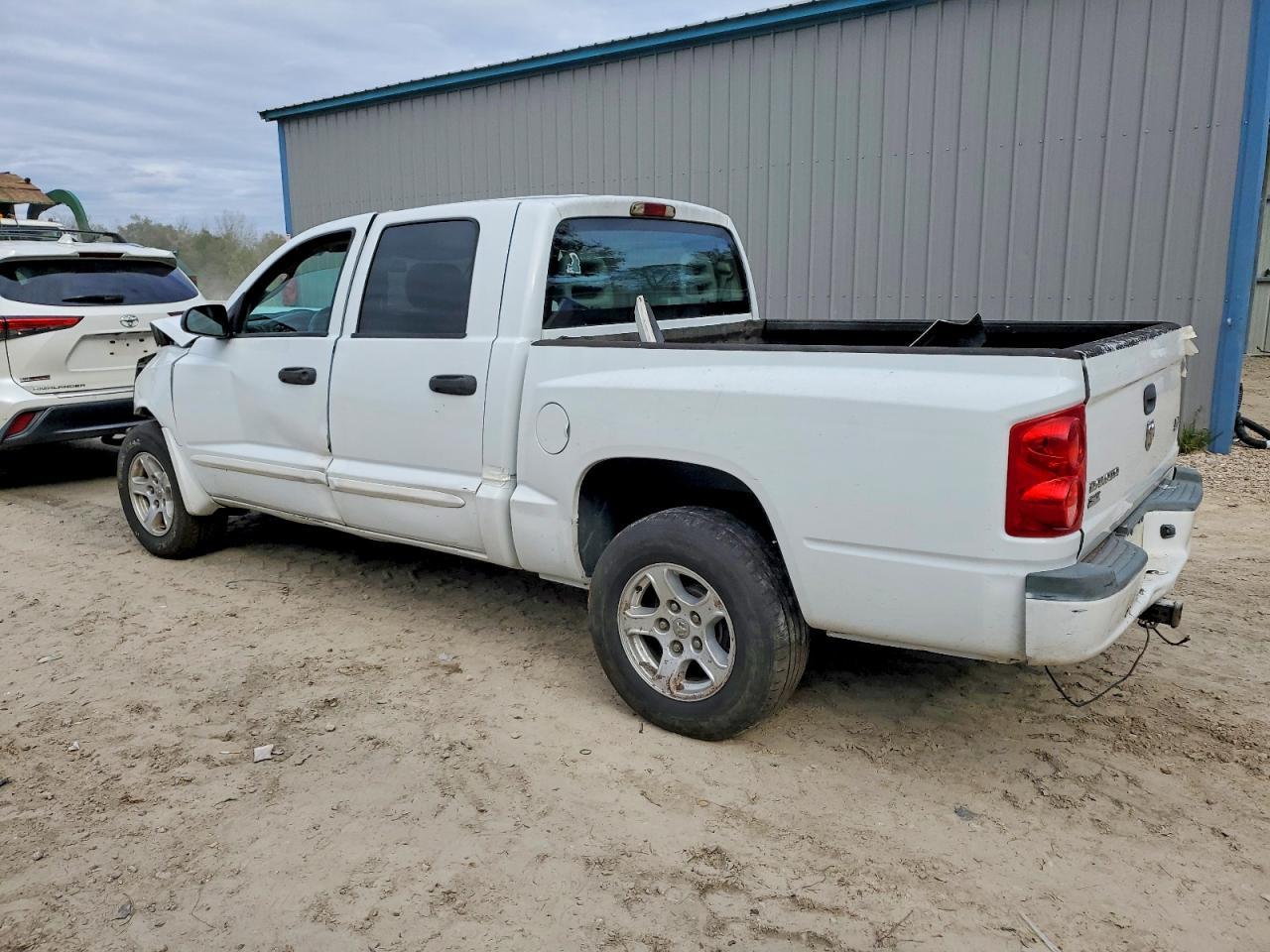 2006 DODGE Dakota