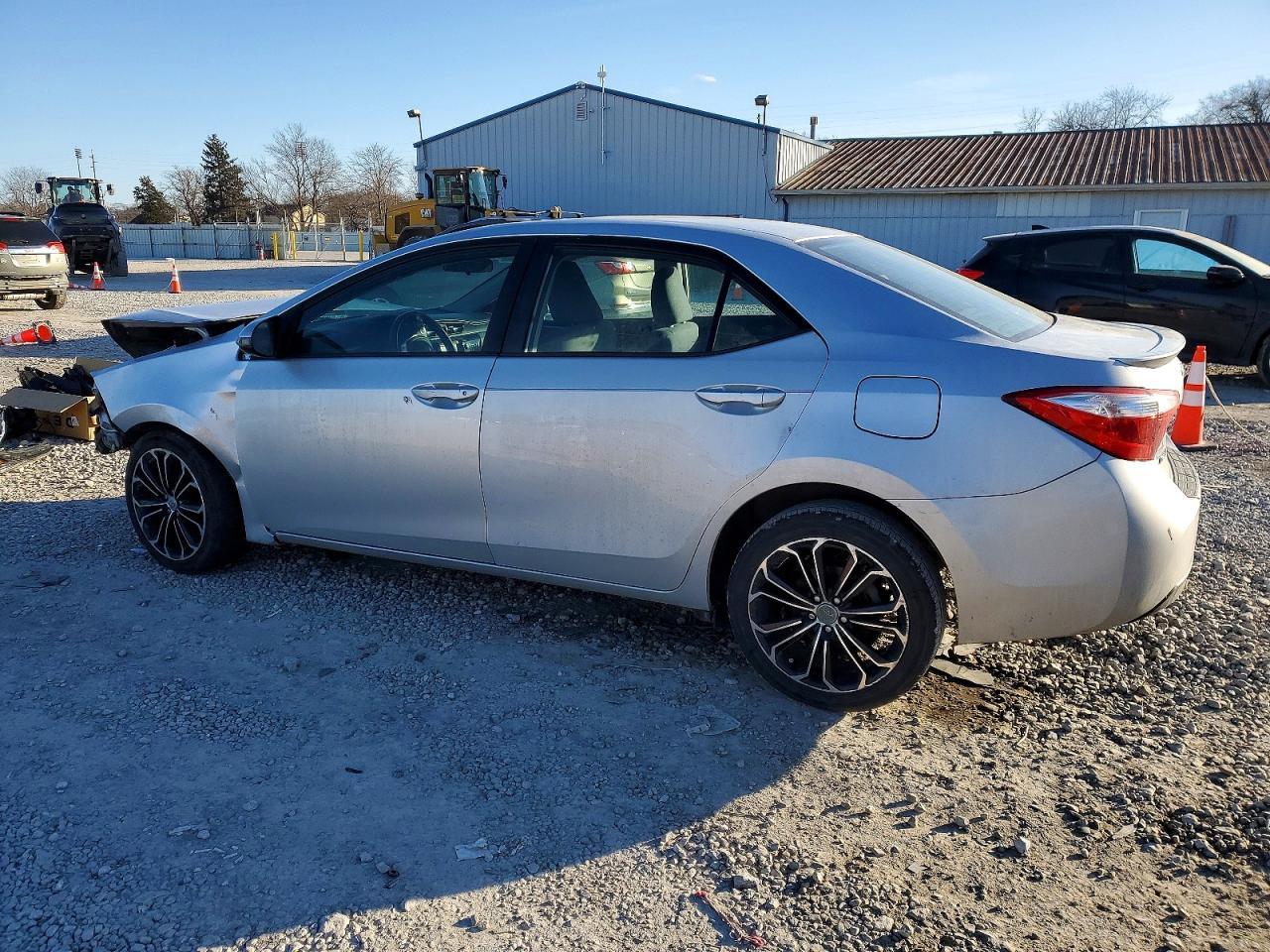 2015 TOYOTA COROLLA