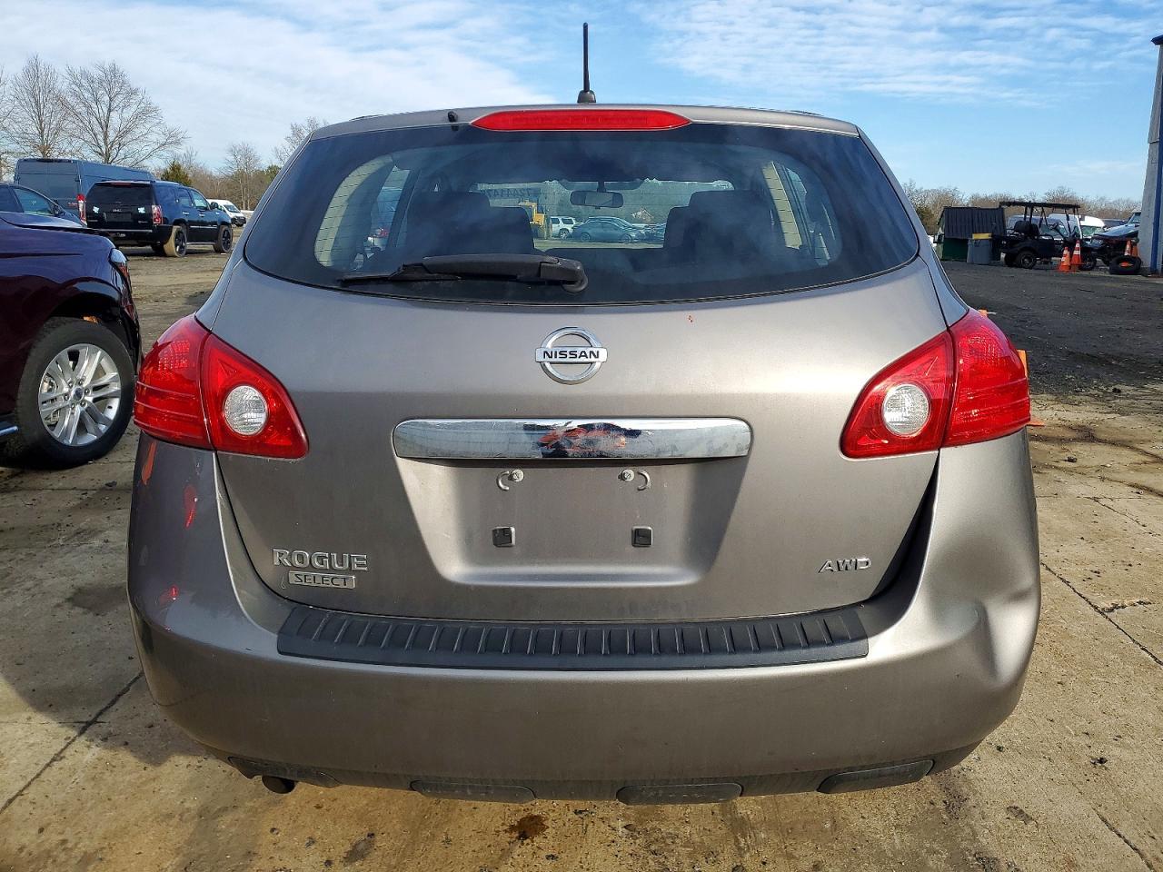 2014 NISSAN ROGUE